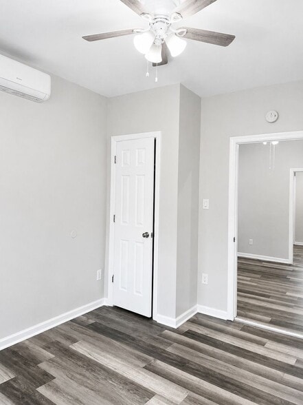 Building Photo - 207 Armstrong Ave