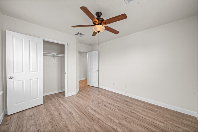 Building Photo - 15623 Harris Canyon Ln