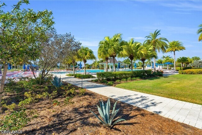 Building Photo - 7239 Saona CT