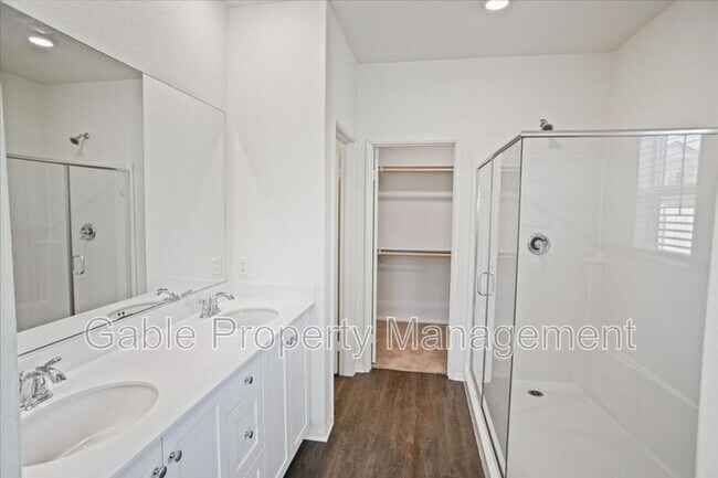 Building Photo - 4314 W Ave J 1