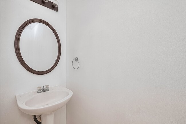 Building Photo - 508 Birch Cluster Ct