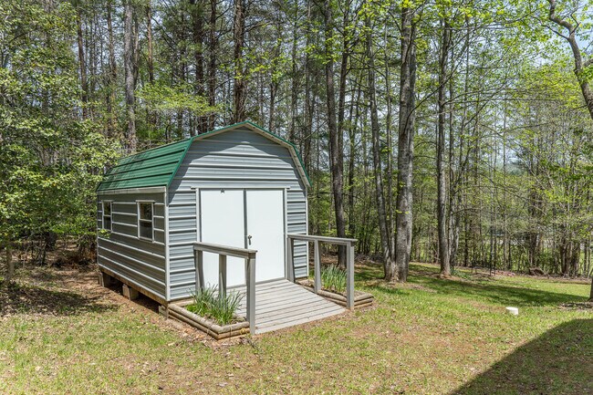 Building Photo - 292 Holly Cove Cir