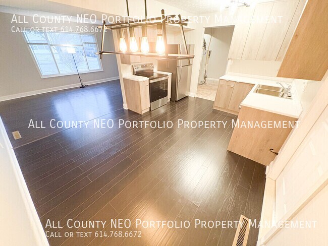 Building Photo - 4601 Paxton Dr S