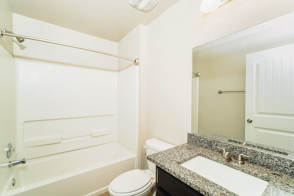 Building Photo - 1545 Birmingham Dr