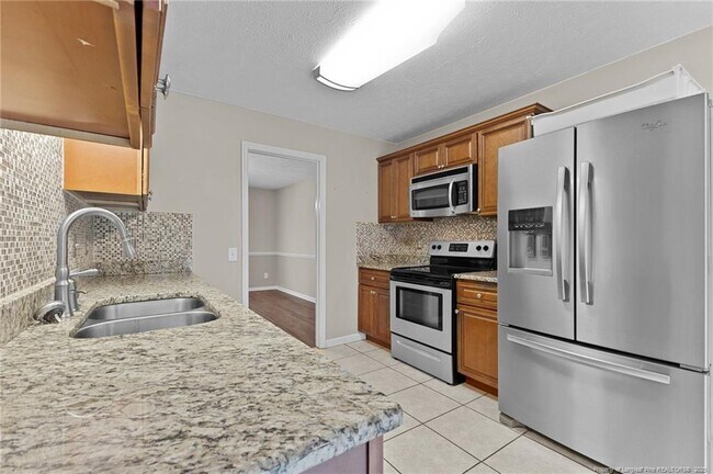 Building Photo - 810 Whispering Pines Rd