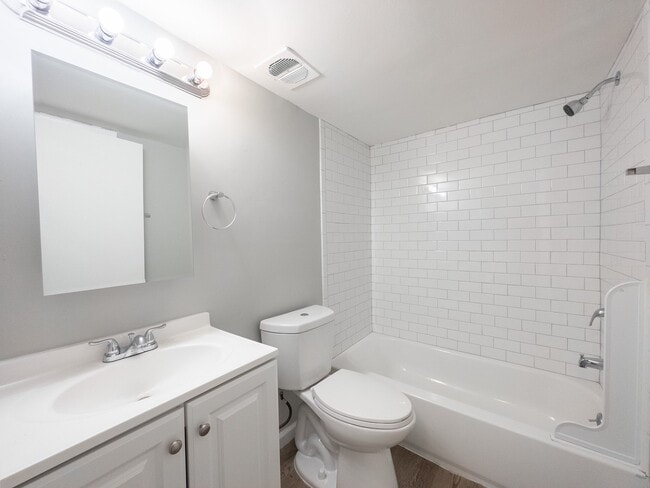 Bathroom | Park Place - Park Place
