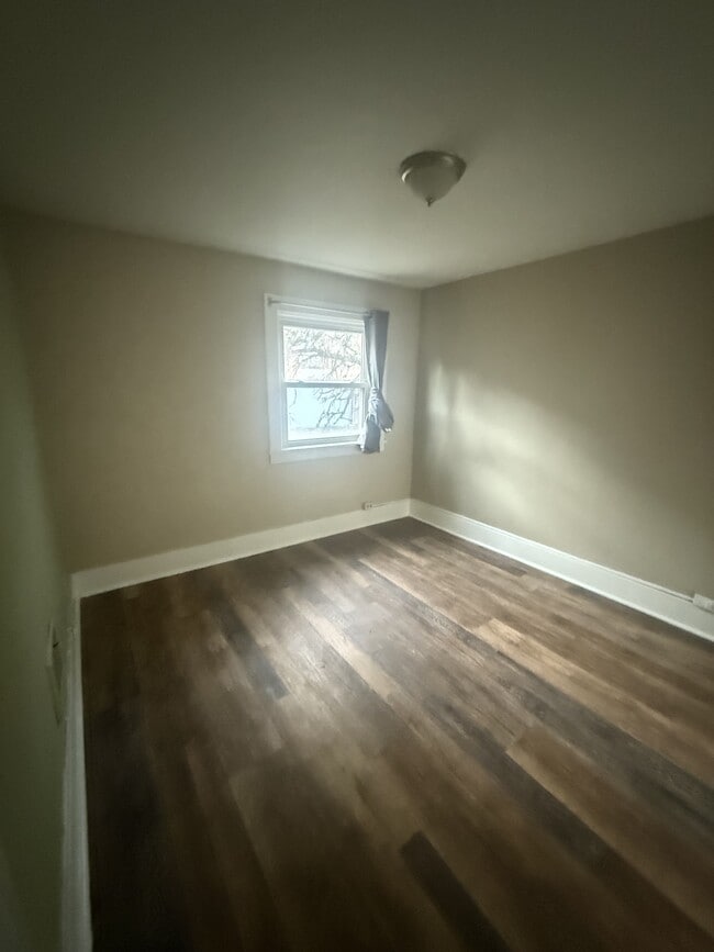 Building Photo - 2900 Clermont Ave