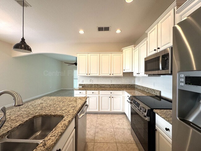 Building Photo - 411 Evening Sky Dr