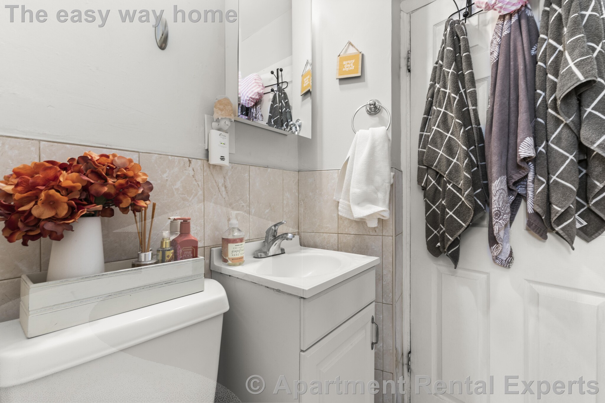 Building Photo - 175 River St