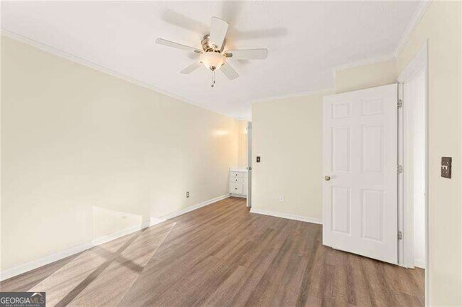 Building Photo - 523 Warm Springs Cir