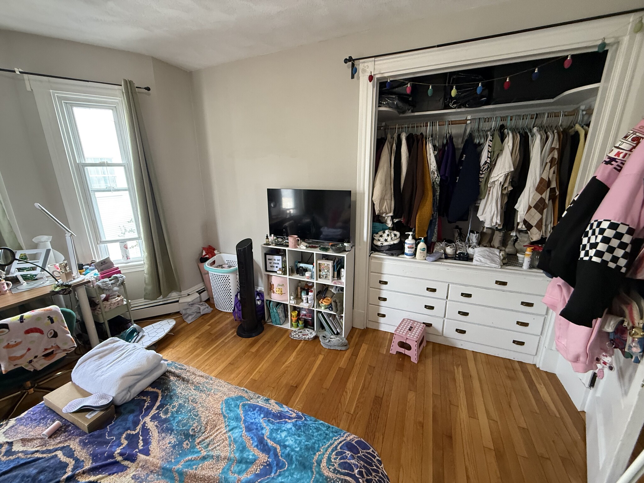 Bedroom 1 - available - 17 Wheeler St