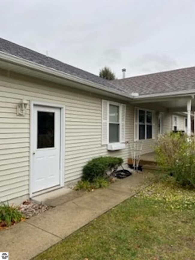 Building Photo - 2964 Emerald Bluffs