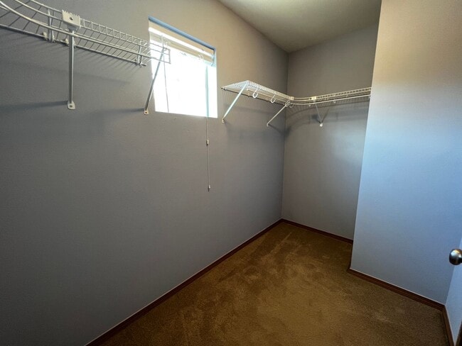 Building Photo - 3 Bedroom 2.5 Bath DuPont Home for Rent