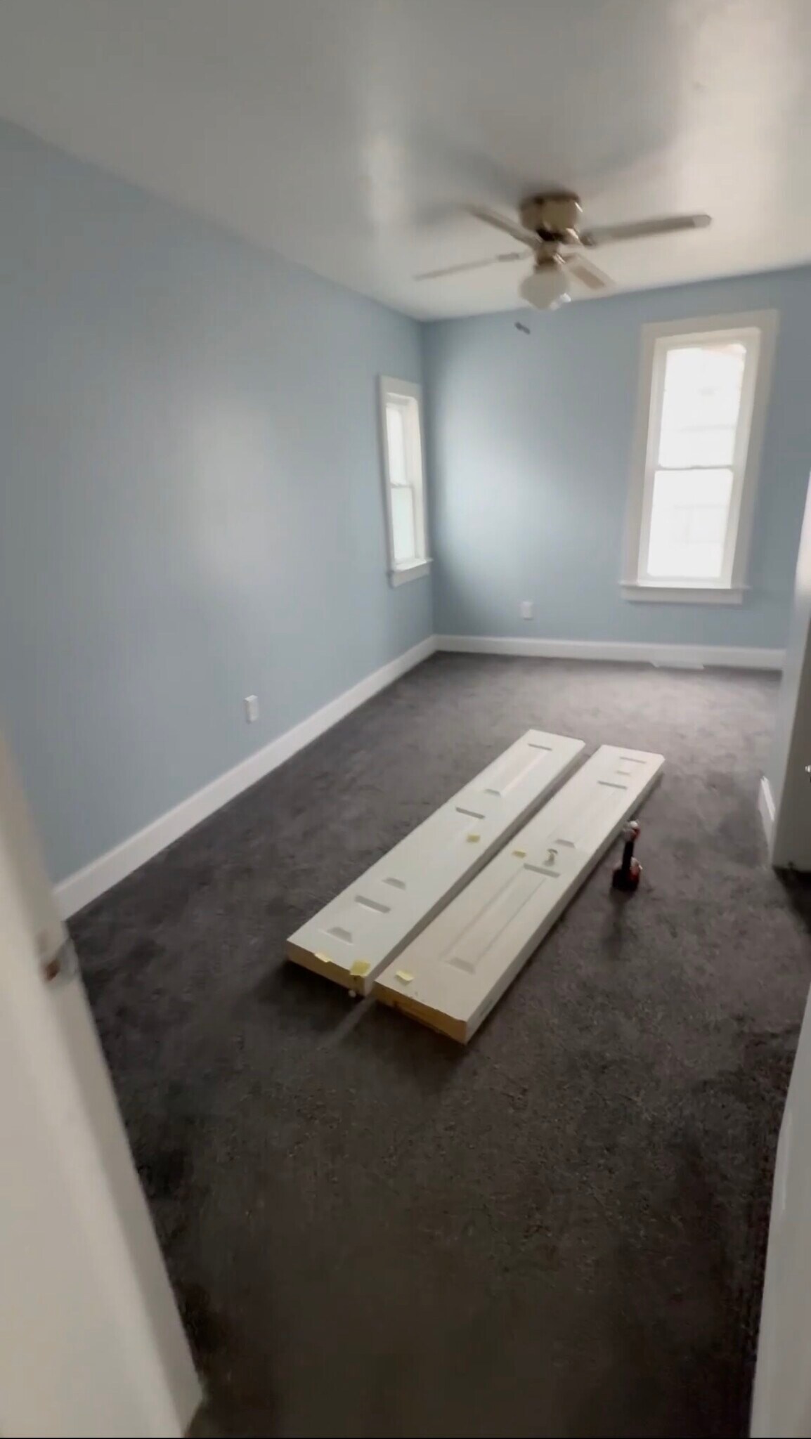 Building Photo - 4689 Center St