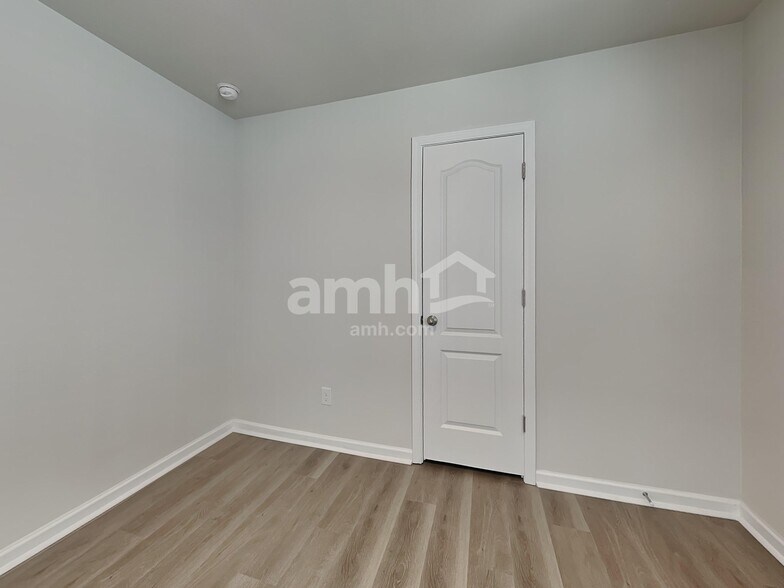 Building Photo - 3026 Wingadee Dr
