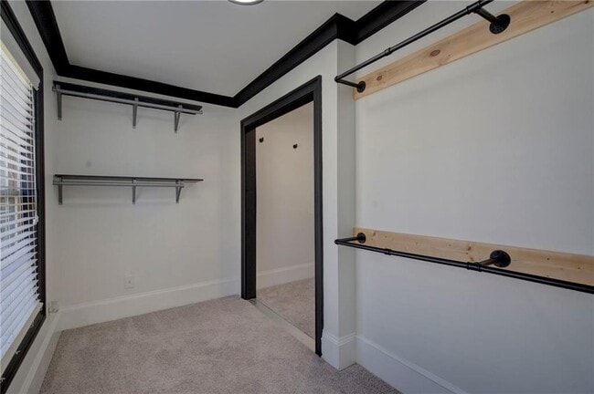Building Photo - 2767 Durham Dr NE