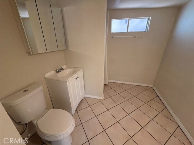 Building Photo - 258 E Hl