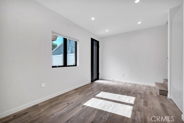 Building Photo - 16853 Hiawatha St