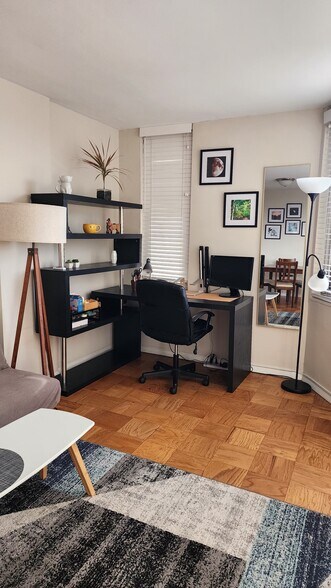 Building Photo - 2800 Wisconsin Ave NW