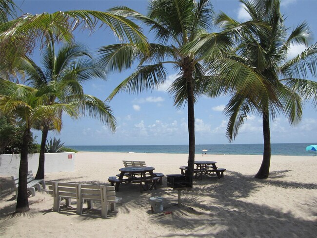 Building Photo - 1421 S Ocean Blvd