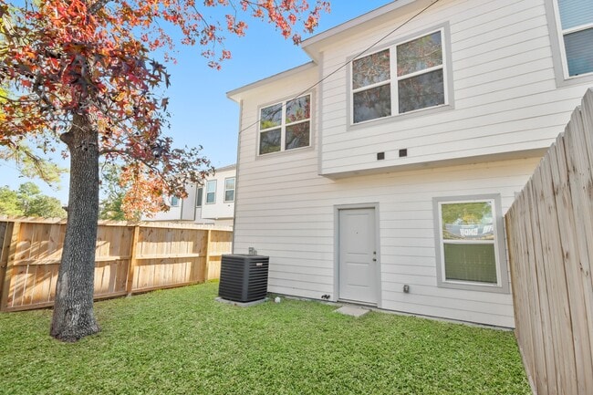 Building Photo - 8302 Tidwell Rd