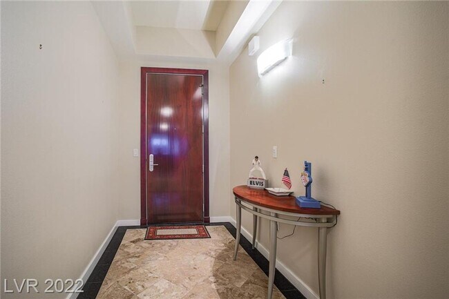 Building Photo - 4575 Dean Martin Dr