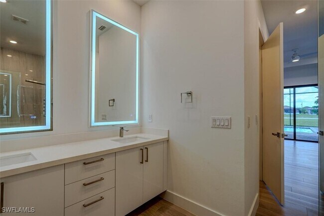 Building Photo - 1227 NW 40th Pl