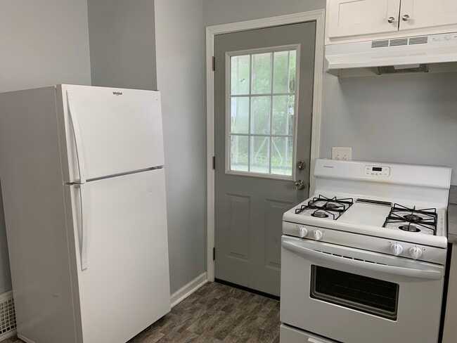 Building Photo - 720 Roselawn Ave