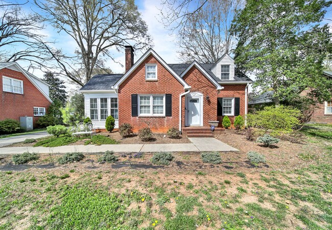 Building Photo - BRICK GASTONIA HOME FOR RENT