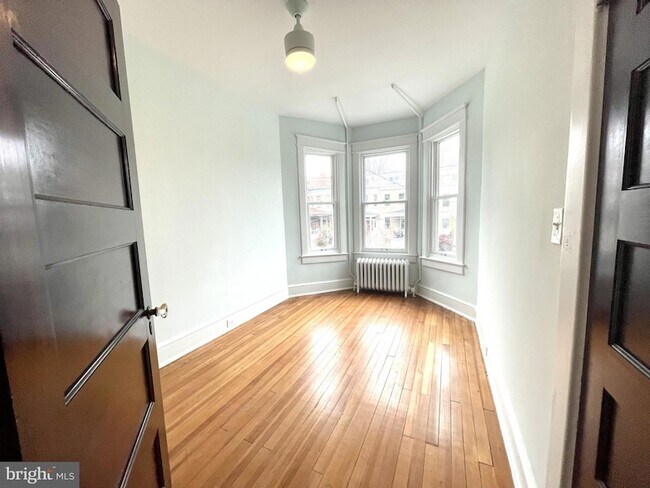 Building Photo - 1416 Webster St NW