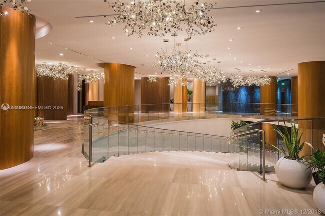 Building Photo - 488 NE 18th St