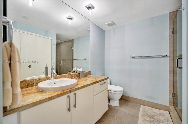 Building Photo - 20281 E Country Club Dr