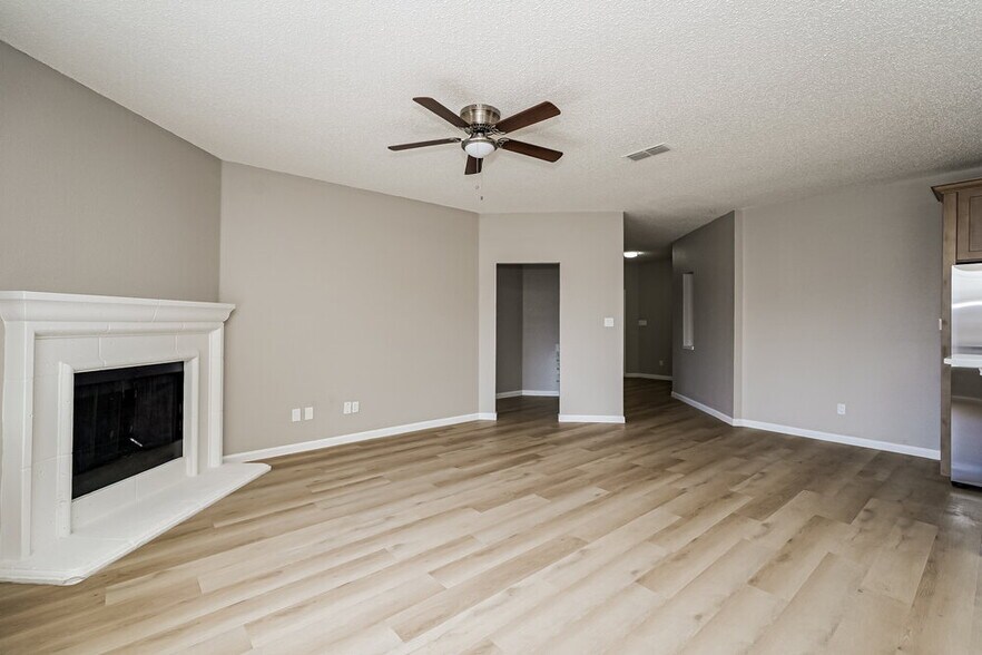Building Photo - 6332 Downeast Dr
