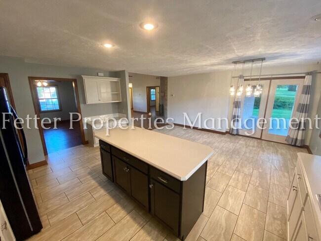 Building Photo - Beautiful 3 Bedroom Northside Home!