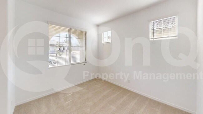 Building Photo - 8818 W Pasadena Ave