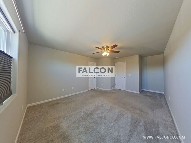 Building Photo - 876 Petra Heights