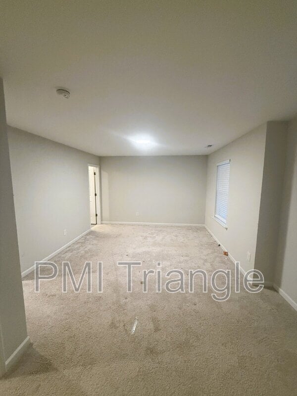 Building Photo - 2280 Grants Pass Station