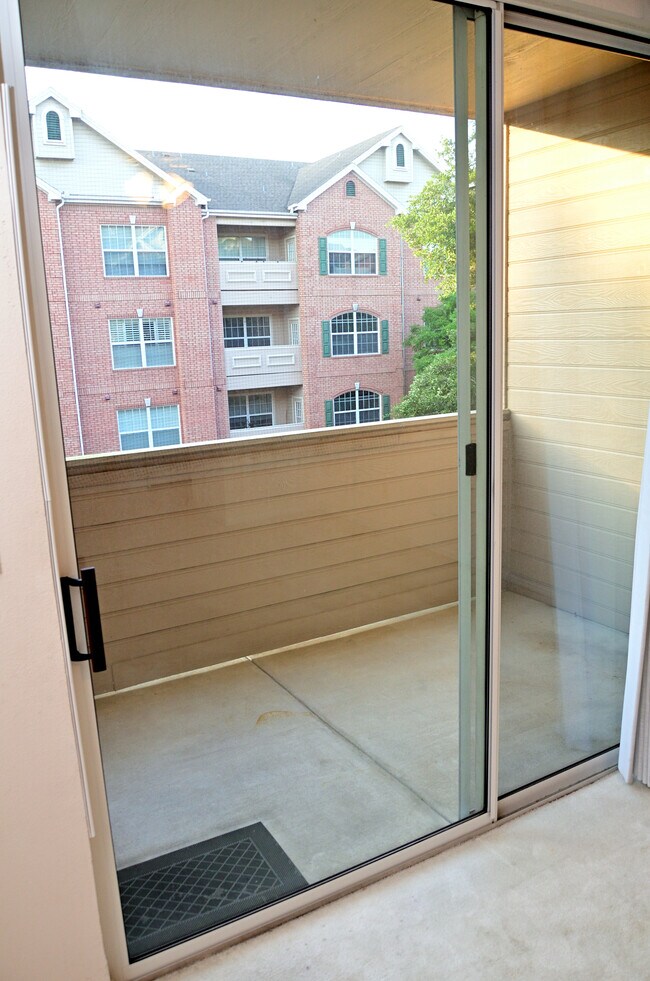 Balcony - 2111 Welch St