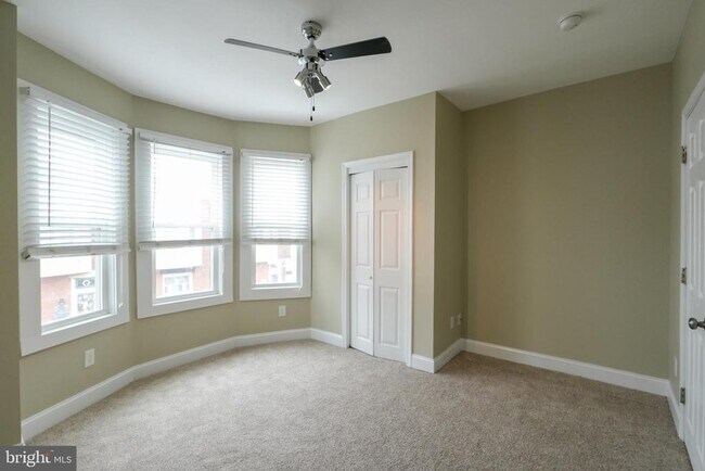 Building Photo - 137 Durfor St