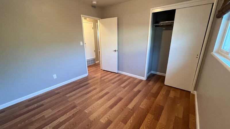 Building Photo - 641 Rincon Rd