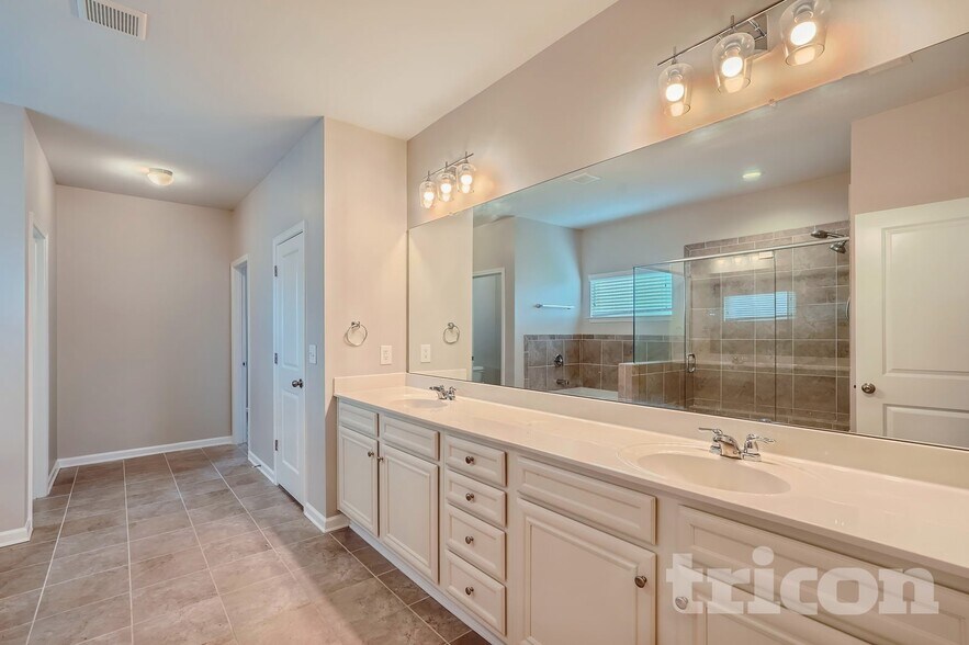 Building Photo - 7943 Nolan Trail