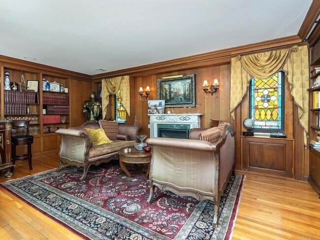 Building Photo - 431 Carpenter Ave