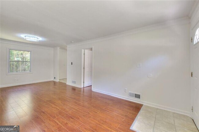 Building Photo - 3946 Green Oak Dr