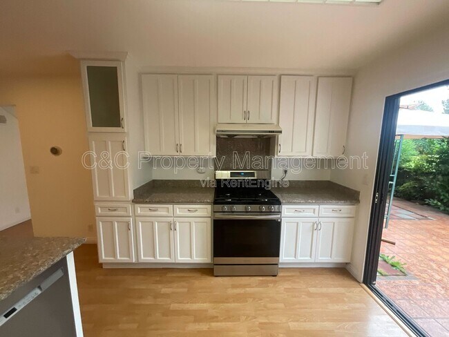 Building Photo - 6628 Wildwood Ct