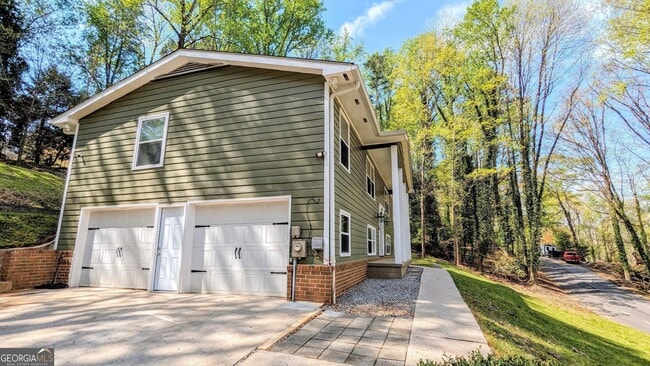 Building Photo - 2510 Cove Rd