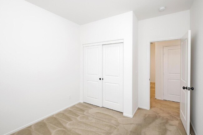 Building Photo - Village of Escaya - 3 Br 2.5 Ba - 2 car attached garage - must see this fabulous community!