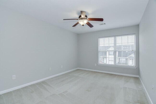 Building Photo - 317 Hogan Way