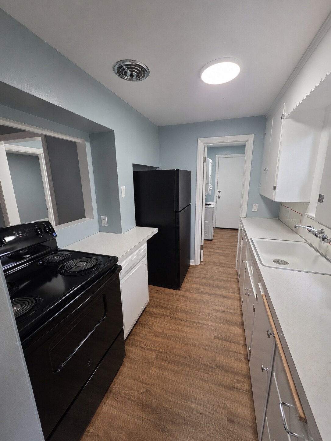 Kitchen - 4424 42nd Ave SW