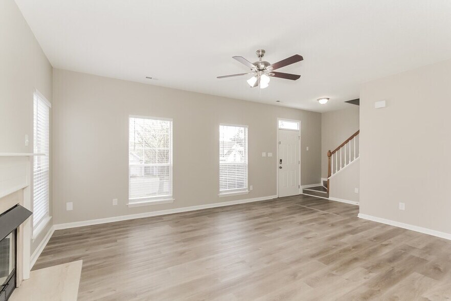 Building Photo - 1612 Gordon Walters Dr