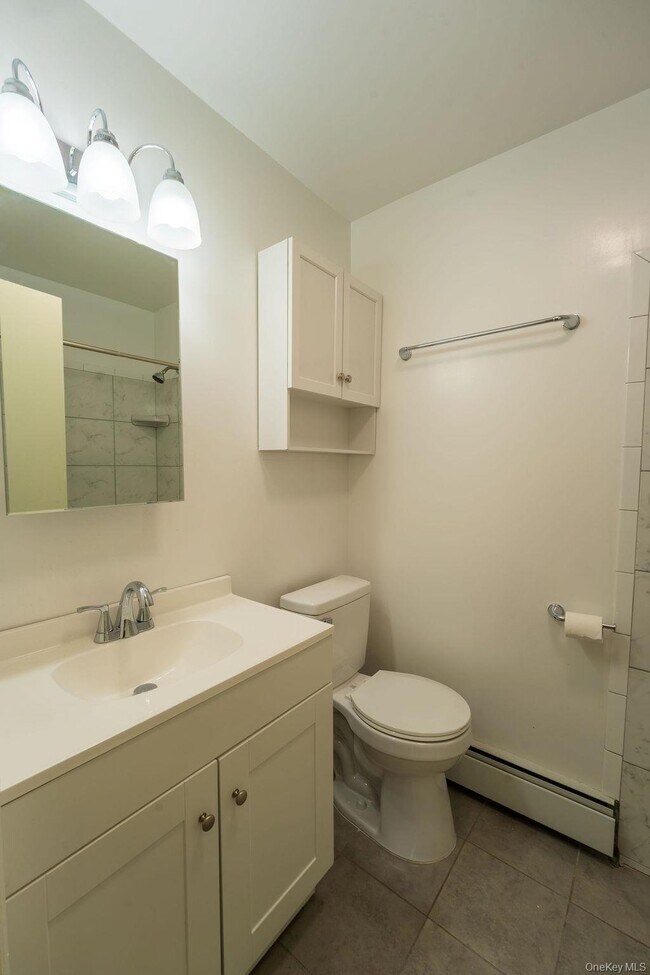Building Photo - 5 Idlewild Dr